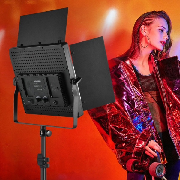 Прямоугольная светодиодная лампа LED 660 RGB для фото и видеосъёмки прожектор видеосвет с пультом ДУ и сумкой Прямоугольная светодиодная лампа LED 660 RGB для фото и видеосъёмки прожектор видеосвет с пультом ДУ и сумкой