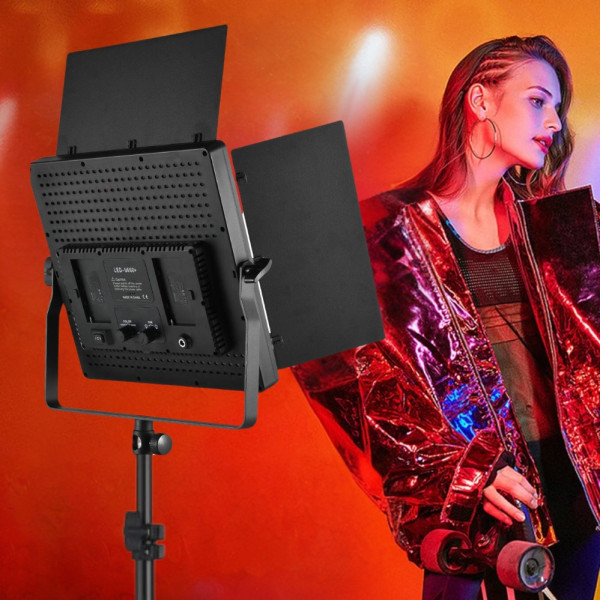Прямоугольная светодиодная лампа LED 660 RGB прожектор со штативом 2м пультом ДУ и сумкой для фото видеосъёмки Прямоугольная светодиодная лампа LED 660 RGB прожектор со штативом 2м пультом ДУ и сумкой для фото видеосъёмки