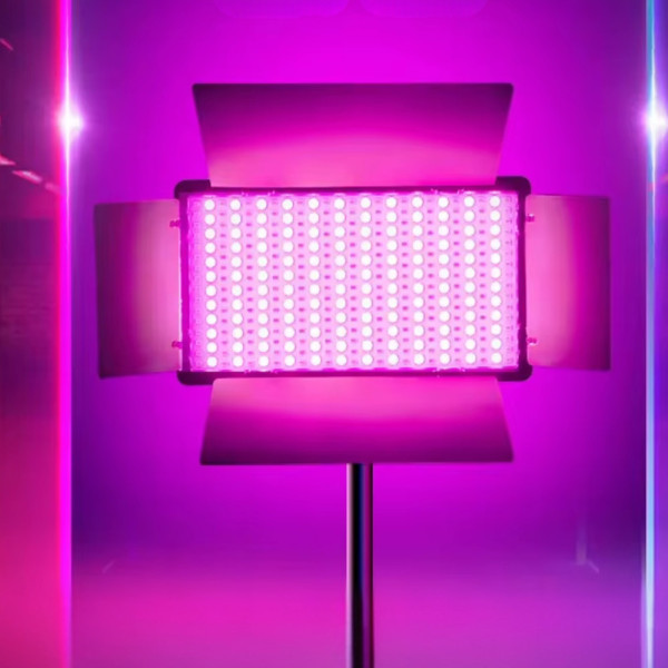 Прямоугольная светодиодная лампа U600 RGB для фото и видеосъёмок портативный LED видеосвет 21х12 см Прямоугольная светодиодная лампа U600 RGB для фото и видеосъёмок портативный LED видеосвет 21х12 см