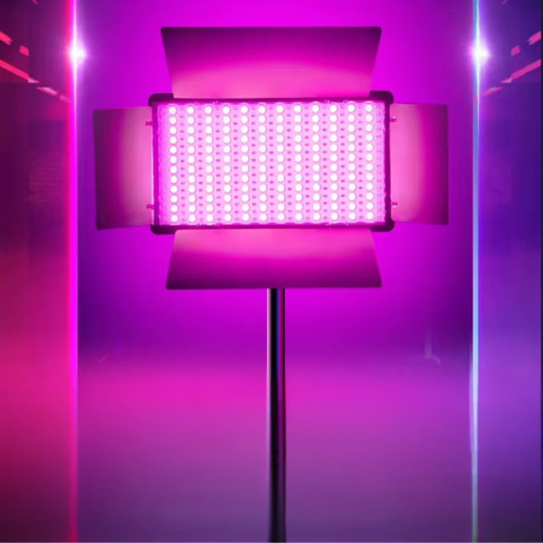Прямоугольная светодиодная лампа U600 RGB со штативом 2м для фото и видеосъёмок LED видеосвет 21х12 см Прямоугольная светодиодная лампа U600 RGB со штативом 2м для фото и видеосъёмок LED видеосвет 21х12 см