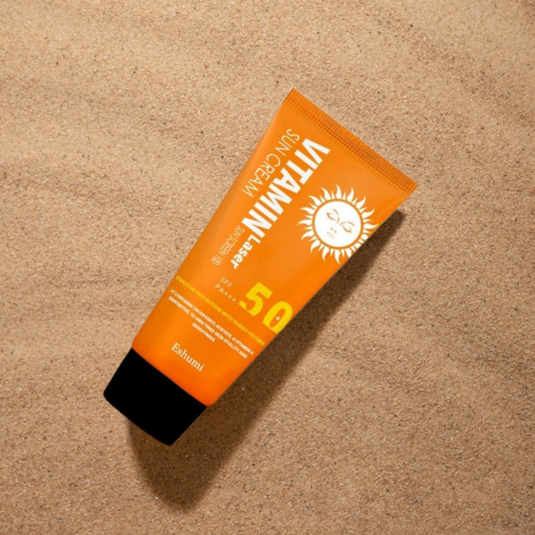 Солнцезащитный крем с витаминами Eshumi Vitamin Laser SPF 50+ Солнцезащитный крем с витаминами Eshumi Vitamin Laser SPF 50+