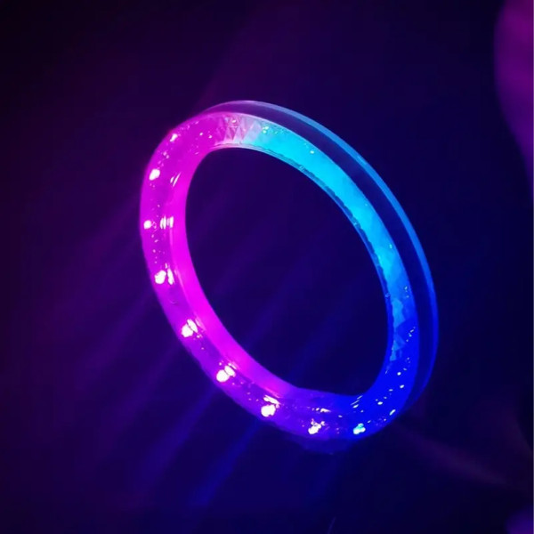 Набор блогера 5в1 Кольцевая двухсторонняя RGB лампа 3D 36см Штатив 2м Селфи палка Петличный микрофон мини камера Набор блогера 5в1 Кольцевая двухсторонняя RGB лампа 3D 36см Штатив 2м Селфи палка Петличный микрофон мини камера