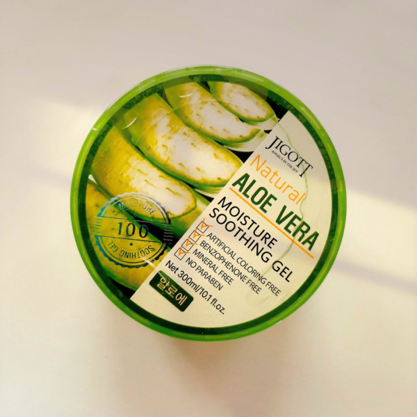 Универсальный гель с Aloe Vera успокаивающий и увлажняющий для лица и тела 300 мл Универсальный гель с Aloe Vera успокаивающий и увлажняющий для лица и тела 300 мл